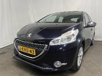 Voiture accidenté Peugeot 208 208 I (CA/CC/CK/CL) Hatchback 1.2 Vti 12V PureTech 82 (EB2F(HMZ)) [60k=
W]  (03-2012/12-2019) 2013/6