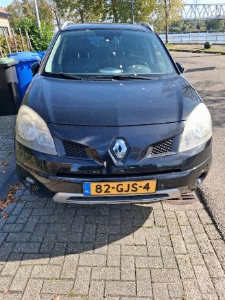 Avarii autoturisme Renault Koleos Koleos I SUV 2.5 16V (2TR-700) [126kW]  (09-2008/06-2017) 2008/7