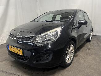 uszkodzony samochody osobowe Kia Rio Rio III (UB) Hatchback 1.2 CVVT 16V (G4LA5) [63kW]  (09-2011/12-2017) 2014/4
