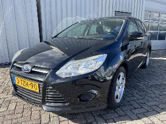 Schadeauto Ford Focus Focus 3 Wagon Combi 1.6 TDCi ECOnetic (NGDB) [77kW]  (05-2012/05-2018)= 2014/6