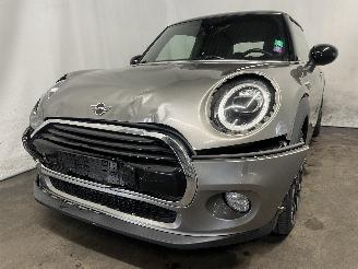 Vaurioauto  passenger cars Mini Mini Mini (F56) Hatchback 3-drs 1.5 12V Cooper (B38A15A) [100kW]  (12-2013/=
=2E..) 2019/3