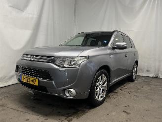 Schadeauto Mitsubishi Outlander Outlander (GF/GG) SUV 2.0 16V PHEV 4x4 (S61) [147kW]  (01-2014/12-2021=
) 2014/6