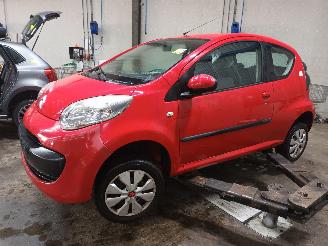 Vrakbiler auto Citroën C1 C1 Hatchback 1.0 12V (384F(CFA)) [50kW]  (06-2005/09-2014) 2005/10