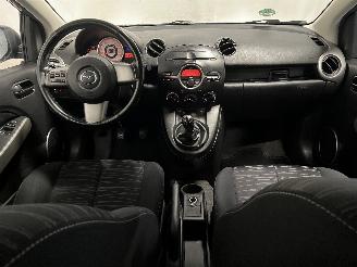 Mazda 2 2 (DE) Hatchback 1.3 16V S-VT (ZJ46) [55kW]  (10-2007/06-2015) picture 16