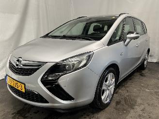 krockskadad bil auto Opel Zafira Zafira Tourer (P12) MPV 1.4 Turbo 16V EcoFLEX (A14NET(Euro 5)) [103kW]=
  (10-2011/05-2018) 2012/2