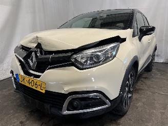 skadebil auto Renault Captur Captur I (2R) SUV 0.9 Energy TCE 12V (H4B-408(H4B-B4)) [66kW]  (06-201=
3/...) 2016/4