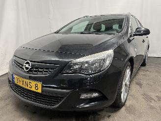 krockskadad bil auto Opel Astra Astra J Sports Tourer (PD8/PE8/PF8) Combi 1.4 Turbo 16V (A14NET(Euro 5=
)) [103kW]  (10-2010/10-2015) 2012/6