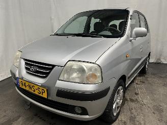 Vaurioauto  passenger cars Hyundai Atos Atos Hatchback 1.1 12V (G4HD) [43kW]  (05-2003/05-2005) 2004/2