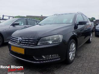 Schadeauto Volkswagen Passat 1.6 TDI R-Line Blue Motion 105pk 2014/4