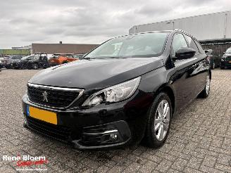 Schadeauto Peugeot 308 1.2 Puretech Executive 2019/1