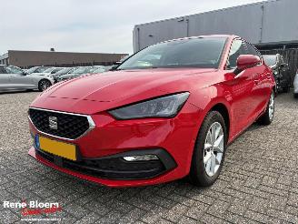 Schadeauto Seat Leon 1.0 TSI Style Business Intense 110pk 2022/8