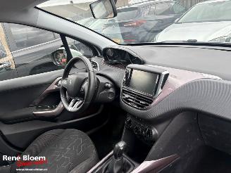 Peugeot 2008 1.2 VTi Active Pack Premium picture 7