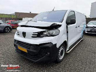 krockskadad bil bedrijf Peugeot Expert 1.5 Blue HDI 120 S&S L3 120pk 2024/11