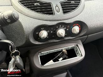 Renault Twingo 1.2-16V Collection Airco picture 15