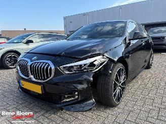 krockskadad bil auto BMW 1-serie 118i M-pakket Automaat 2024/11