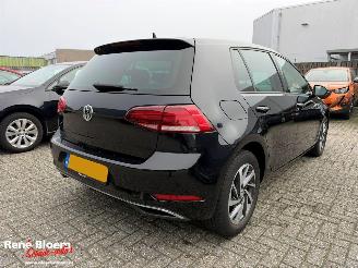 krockskadad bil auto Volkswagen Golf 1.0 TSI Comfortline 110pk 2018/1