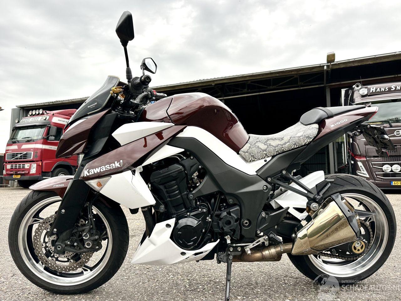 Kawasaki Z 1000 Tour ABS 139pk - 20dkm - unieke kleurcombinatie - goede banden - led - volledig rijdbaar kapschade