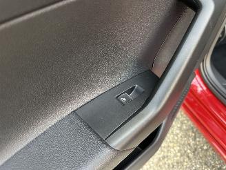 Volkswagen Taigo 1.0 TSI 116pk aut + F1 R-line - pano - virtual - front + line + side assist - navi - camera - sfeerverl - 3x r-line picture 46