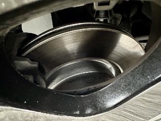 Citroën C3 1.2 PureTech 83pk C-Series - navi - line assist - clima - cruise - apple carpl - 66dkm nap - licht + regensensor picture 9