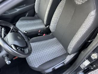 Peugeot 108 1.0 e-VTi 72pk Active 5drs - 96dkm nap - airco - led - elektr pakket - aux - usb - privacy glass - bwjr 2021 picture 36