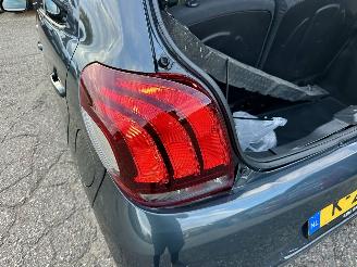 Peugeot 108 1.0 e-VTi 72pk Active 5drs - 96dkm nap - airco - led - elektr pakket - aux - usb - privacy glass - bwjr 2021 picture 79