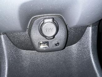 Peugeot 108 1.0 e-VTi 72pk Active 5drs - 96dkm nap - airco - led - elektr pakket - aux - usb - privacy glass - bwjr 2021 picture 33