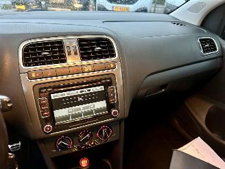 Volkswagen Polo 1.2 TSI 105pk 6-bak Highline 5drs - pano - airco - cruise - pdc - lmv - 4x elektr ramen - alcantara picture 36