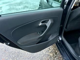 Volkswagen Polo 1.2 TSI 105pk 6-bak Highline 5drs - pano - airco - cruise - pdc - lmv - 4x elektr ramen - alcantara picture 33