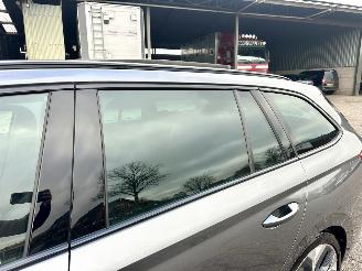 Skoda Octavia RS 2.0 TSI 265pk Aut + F1 Combi - pano - crystal light - front + line + side assist - virtual - 19 inch - keyless picture 105