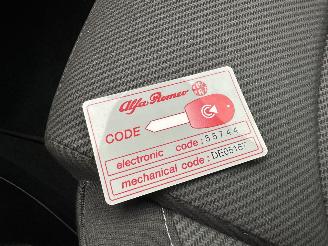 Alfa Romeo MiTo 1.4i 79pk 6-bak Distinctive - airco - elektr ramen + spiegels - lmv - radio - boekjes + sleutels compl picture 30