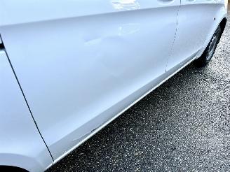 Mercedes Vito 114 CDI 136pk 7-traps aut + f1 euro.6 - nap - 1e eig - airco - cruise - pdc v+a - trekh - klapdeuren + wissers picture 13