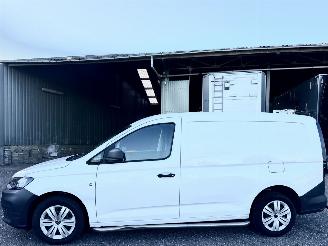 dañado vehículos comerciales Volkswagen Caddy maxi 2.0 TDI 6-bak cargo trendline - nap - 1e eig - carplay - virtual - front + line assist - clima - cruise - pdc 2024/12