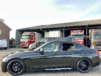 skadebil auto BMW 3-serie 330e 245pk aut M-Sport - schuifdak - nap - 2016/7