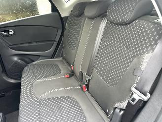 Renault Captur 1.2 TCe 120pk aut Intens - 56dkm nap - 1e eig - keyless - navi - camera - park assist - clima + cruise picture 29