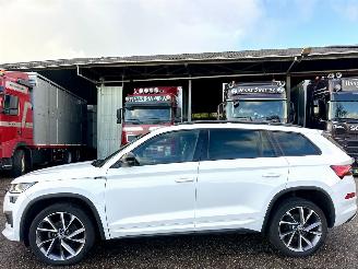 krockskadad bil auto Skoda Kodiaq 1.5 TSI Sportline Bus 2021/10