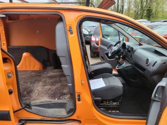 Peugeot Partner Partner 7 1.6 Hdi 55 kw  euro 6  1e eigenaar airco picture 13