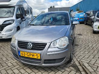 Volkswagen Polo Polo 1.2 Trendline 5 drs NIEUWE APK door inruil verkregen picture 8