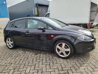 Tweedehands auto Seat Leon 1.6 Stylance Hatchback 102 pk  nwe apk 1e eigenaar  N.A.P 2006/3
