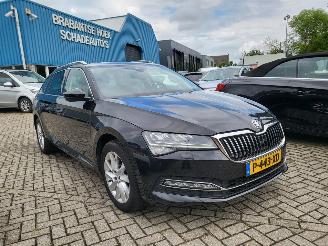 Schadeauto Skoda Superb Superb Combi 1.5 TSI ACT Business Edition Plus rijdbaar  NWE APK 2022/7