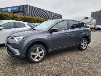 krockskadad bil auto Toyota Rav-4 RAV4 2.5 Hybrid AWD Dynamic 4x4 autom EURO 6  rijdbaar 2017/11