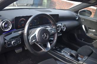Mercedes A-klasse 180 Premium Plus 136Pk *Navi/Clima/Stoelverwarming/Panorama picture 8