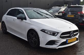 Mercedes A-klasse 180 Premium Plus 136Pk *Navi/Clima/Stoelverwarming/Panorama picture 2