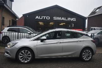 Damaged car Opel Astra 1.6 CDTI Business+ 110Pk *Navi/Airco/Camera 2016/11