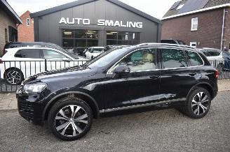 skadebil auto Volkswagen Touareg 4.2 V8 Tdi 340Pk 4X4 *Navi/Leder/Panorama/Stoelverwarming/Camera/Luchtvering 2011/11