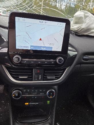 Ford Puma TITANIUM / NAVI / STOELVERW / 30 DKM picture 21