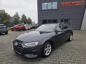 Voiture accidenté Audi A4 2.0 TFSi 110kw M-HEV / 27 DKM 2024/4