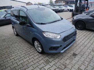 Ford Tourneo Courier TITANIUM picture 2