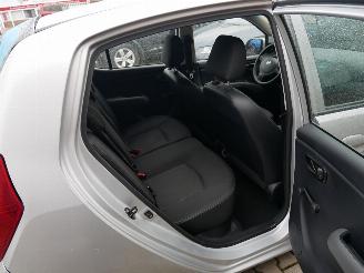 Hyundai I-10  picture 15