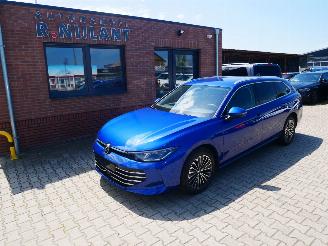  Volkswagen Passat ELEGANCE 2025/10