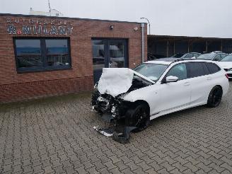 Voiture accidenté BMW 3-serie 330i TOURING XDRIVE M-SPORT SCHUIFDAK LEER LED 2022/7